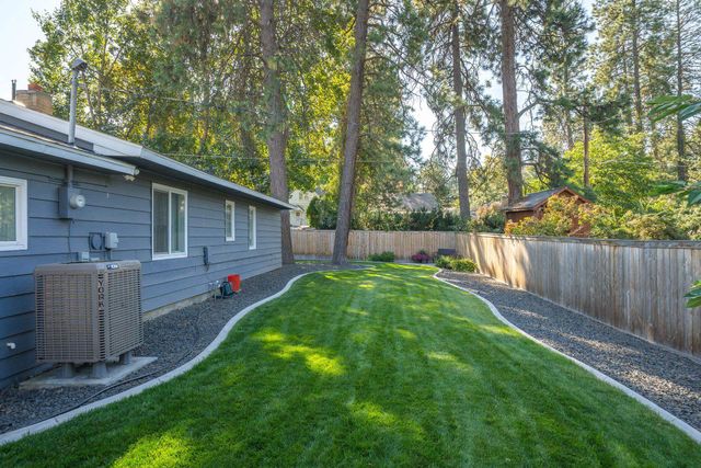 2114 S HATCH St, Spokane, WA 99203