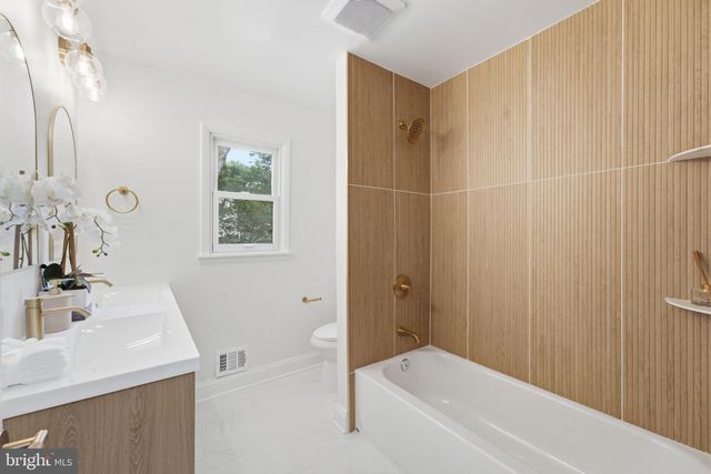 1716 MACON ST, Mclean, VA 22101