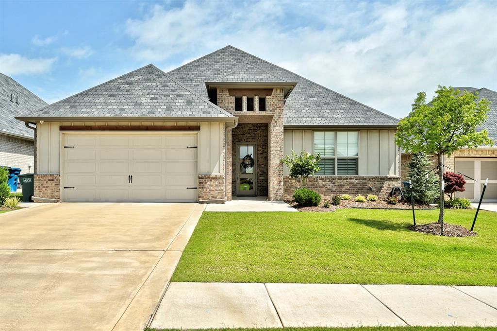 209 Pont De Normandie Court, Edmond, OK 73034