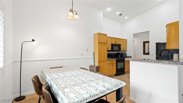 8033 Summer Harvest Avenue, Las Vegas, NV 89129