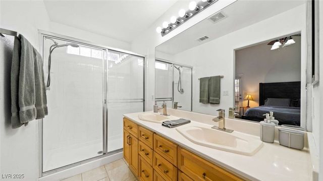 8033 Summer Harvest Avenue, Las Vegas, NV 89129