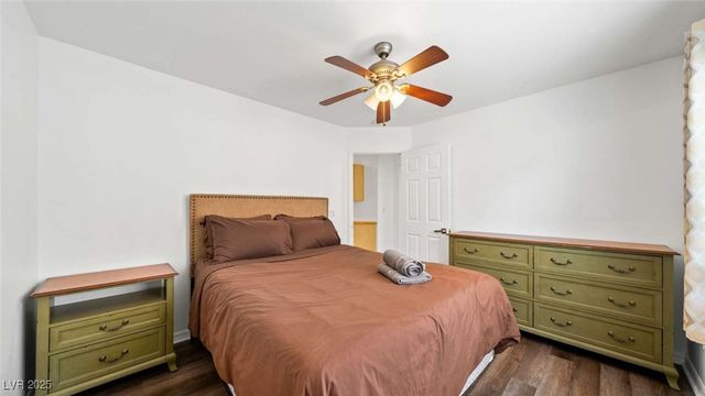 8033 Summer Harvest Avenue, Las Vegas, NV 89129