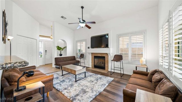 8033 Summer Harvest Avenue, Las Vegas, NV 89129