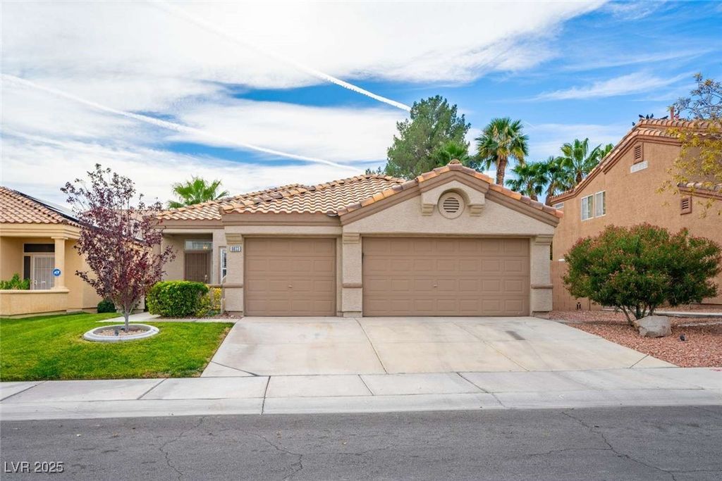 8033 Summer Harvest Avenue, Las Vegas, NV 89129