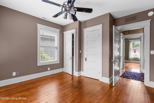 2229 Dearing Ct, Louisville, KY 40204