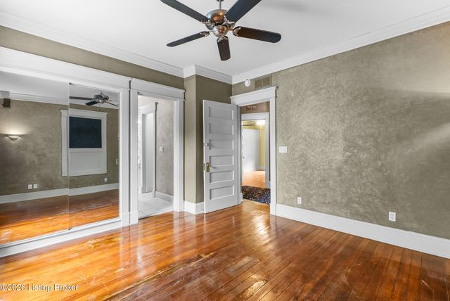 2229 Dearing Ct, Louisville, KY 40204