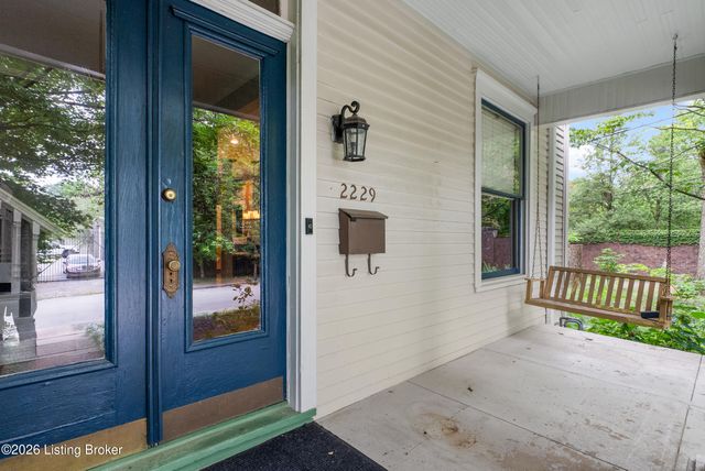 2229 Dearing Ct, Louisville, KY 40204