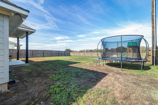 221 Brazos Bend, Snook, TX 77879