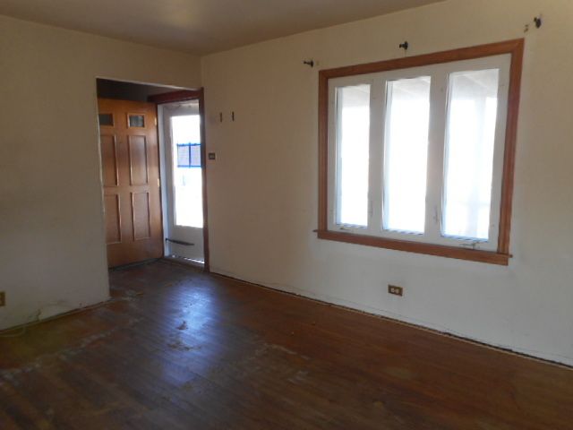 221 E Dickens Avenue, Northlake, IL 60164