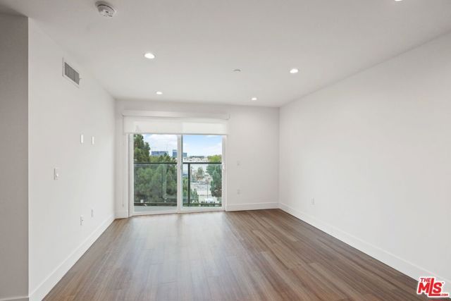 1539 Purdue 301, Los Angeles, CA 90025