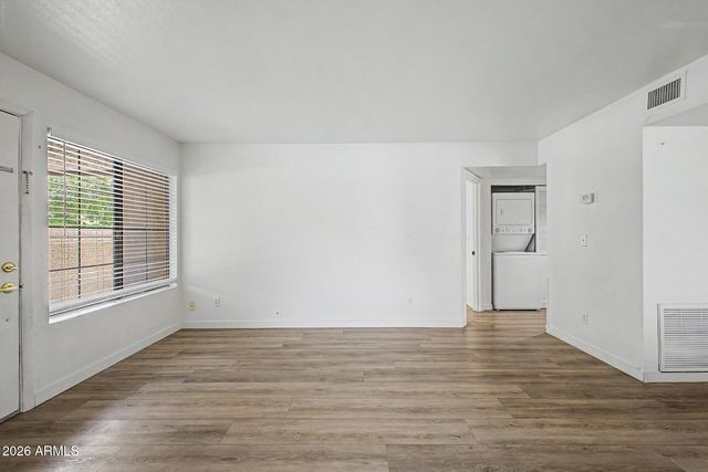 700 E MESQUITE Circle M129, Tempe, AZ 85288