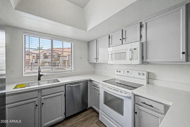 700 E MESQUITE Circle M129, Tempe, AZ 85288