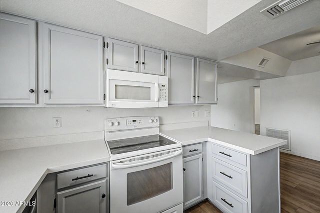 700 E MESQUITE Circle M129, Tempe, AZ 85288