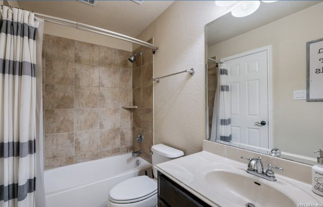 18211 Branson Falls, San Antonio, TX 78255