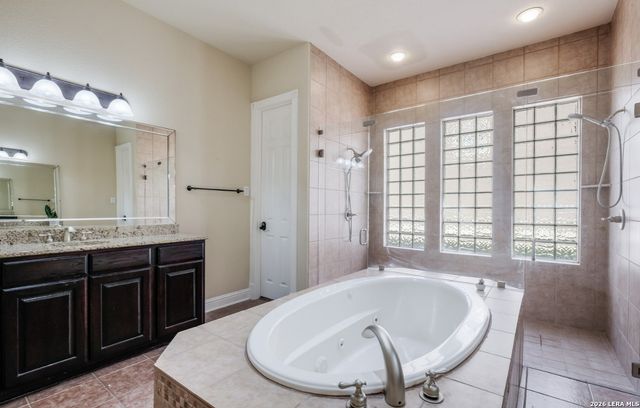 18211 Branson Falls, San Antonio, TX 78255