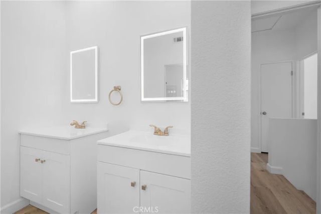26939 Hillsborough Parkway 20, Valencia, CA 91354