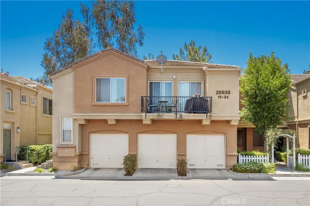 26939 Hillsborough Parkway 20, Valencia, CA 91354