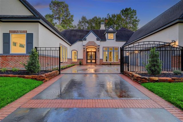 22 New Greens Court, Kingwood, TX 77339