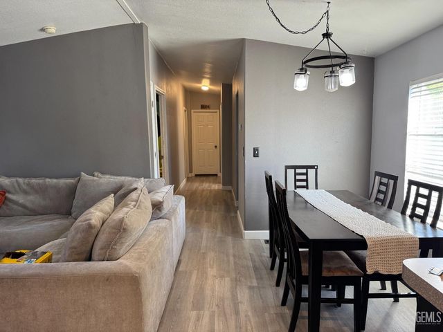 5715 Santa Cruz Road 37, Atascadero, CA 93422