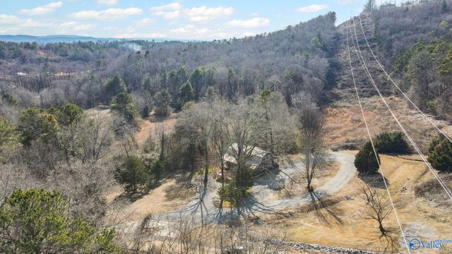 195 Benson Road, Scottsboro, AL 35769
