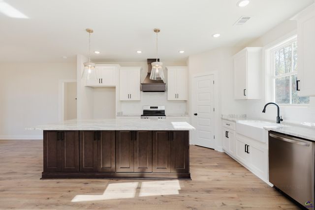 105 Parker Lane, Centerville, GA 31028