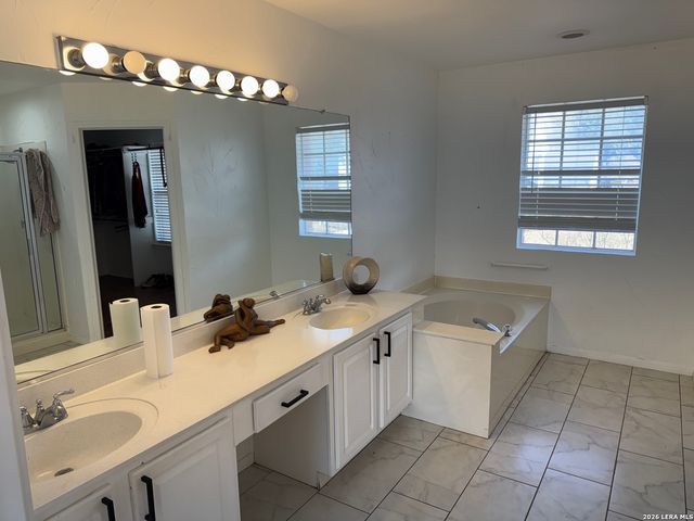 9911 Abe Lincoln, San Antonio, TX 78240