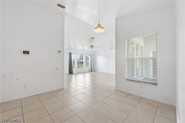 202 SW 11th TER, Cape Coral, FL 33991