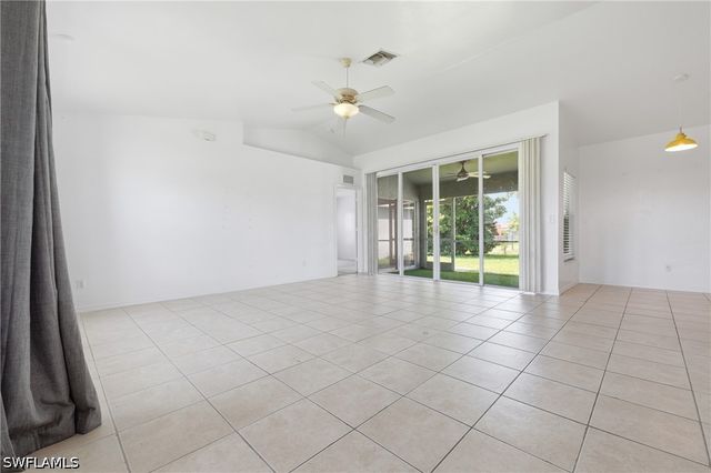 202 SW 11th TER, Cape Coral, FL 33991