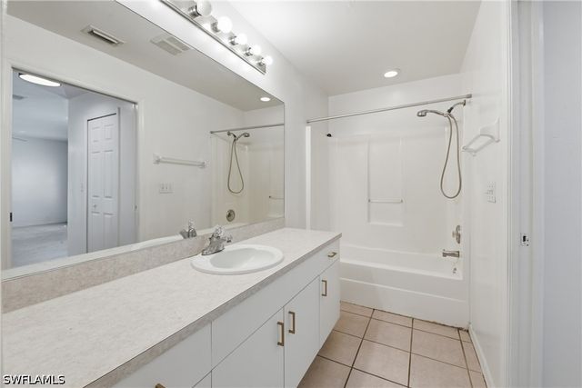 202 SW 11th TER, Cape Coral, FL 33991