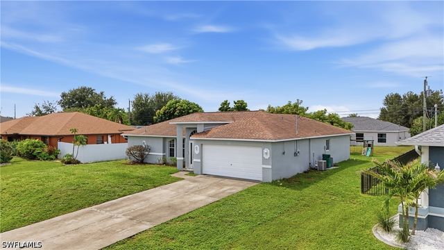 202 SW 11th TER, Cape Coral, FL 33991