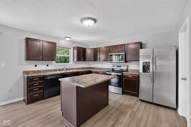 3102 Bent Timber, Indianapolis, IN 46268