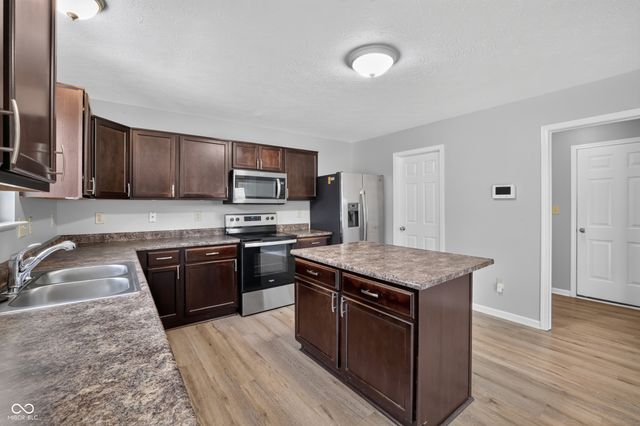 3102 Bent Timber, Indianapolis, IN 46268