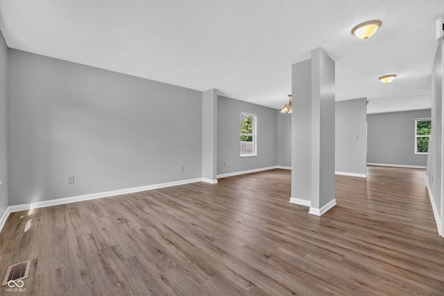 3102 Bent Timber, Indianapolis, IN 46268