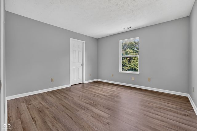 3102 Bent Timber, Indianapolis, IN 46268