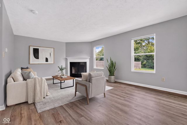 3102 Bent Timber, Indianapolis, IN 46268