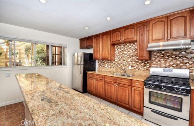 250 Cliff Drive 8, Laguna Beach, CA 92651