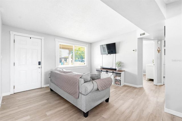 10480 111TH AVENUE, Largo, FL 33773