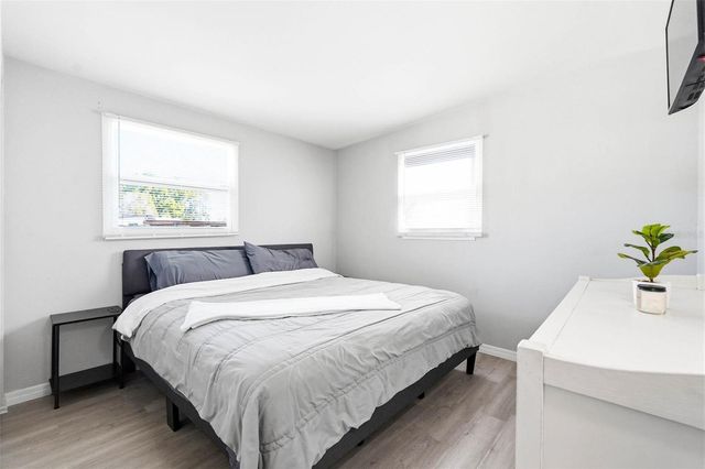 10480 111TH AVENUE, Largo, FL 33773