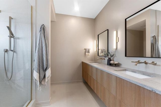 1923 Locust Street, Kansas City, MO 64108