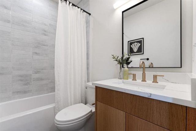 1923 Locust Street, Kansas City, MO 64108