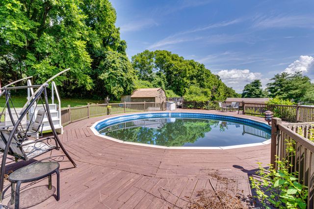 2003 Julie Dr, Mount Juliet, TN 37122