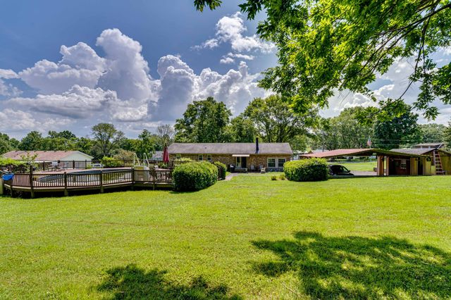 2003 Julie Dr, Mount Juliet, TN 37122