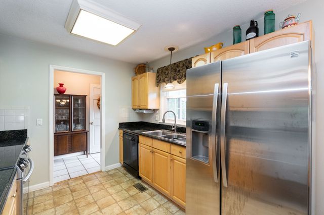 2003 Julie Dr, Mount Juliet, TN 37122