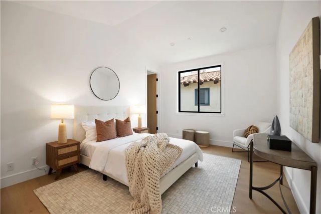 1013 10th Street, Manhattan Beach, CA 90266