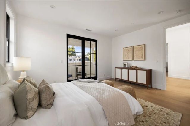 1013 10th Street, Manhattan Beach, CA 90266
