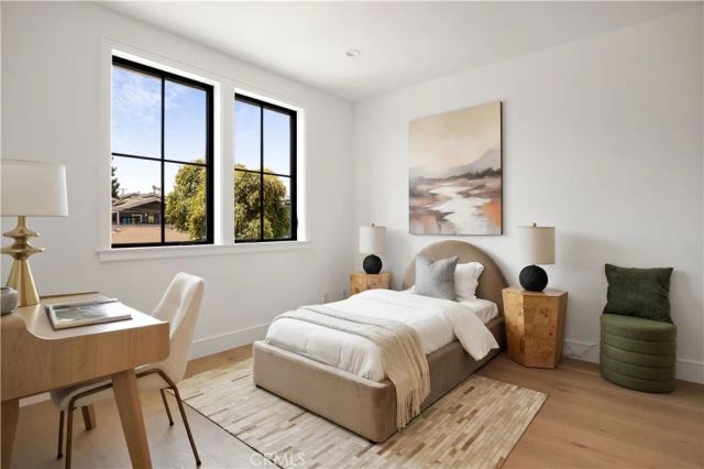 1013 10th Street, Manhattan Beach, CA 90266