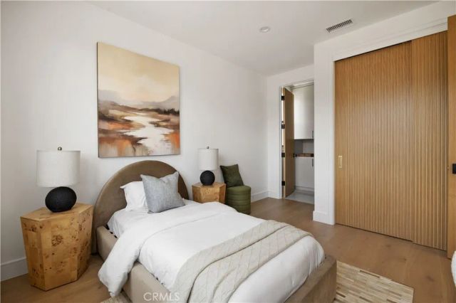 1013 10th Street, Manhattan Beach, CA 90266