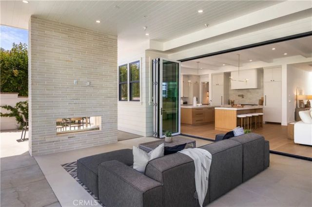 1013 10th Street, Manhattan Beach, CA 90266