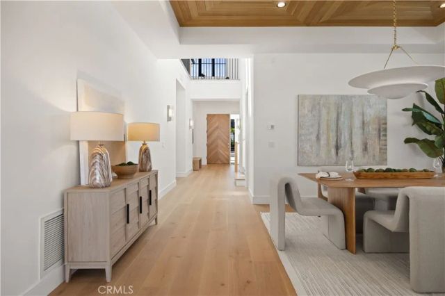 1013 10th Street, Manhattan Beach, CA 90266