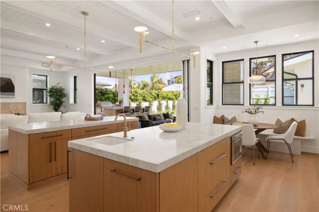 1013 10th Street, Manhattan Beach, CA 90266
